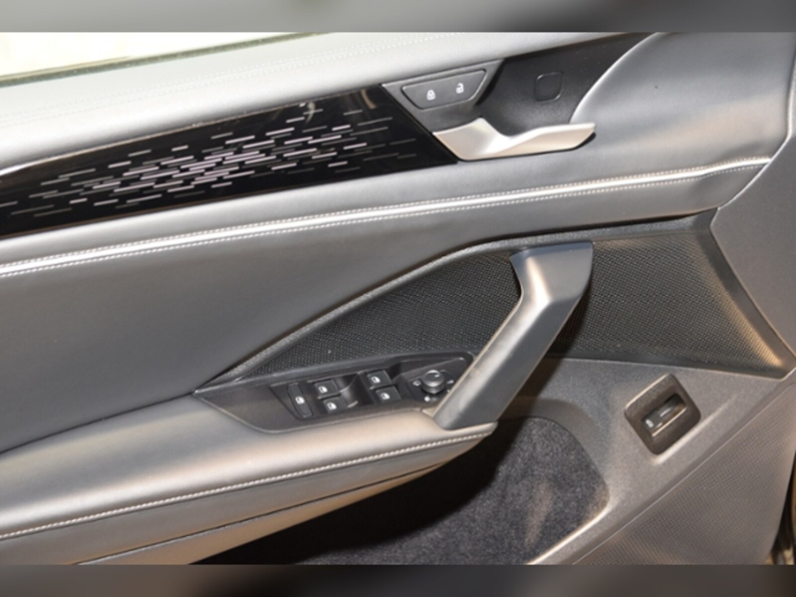 Volkswagen Tiguan – Bild 12