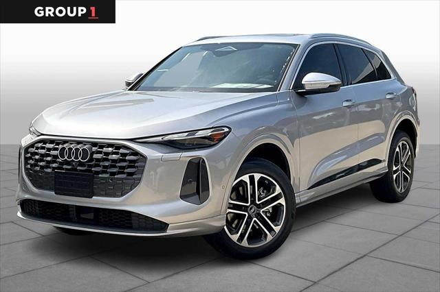 2025 Audi New Q5 Premium's photo