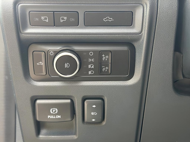 2023 Ford F-150 Platinum - Photo 13