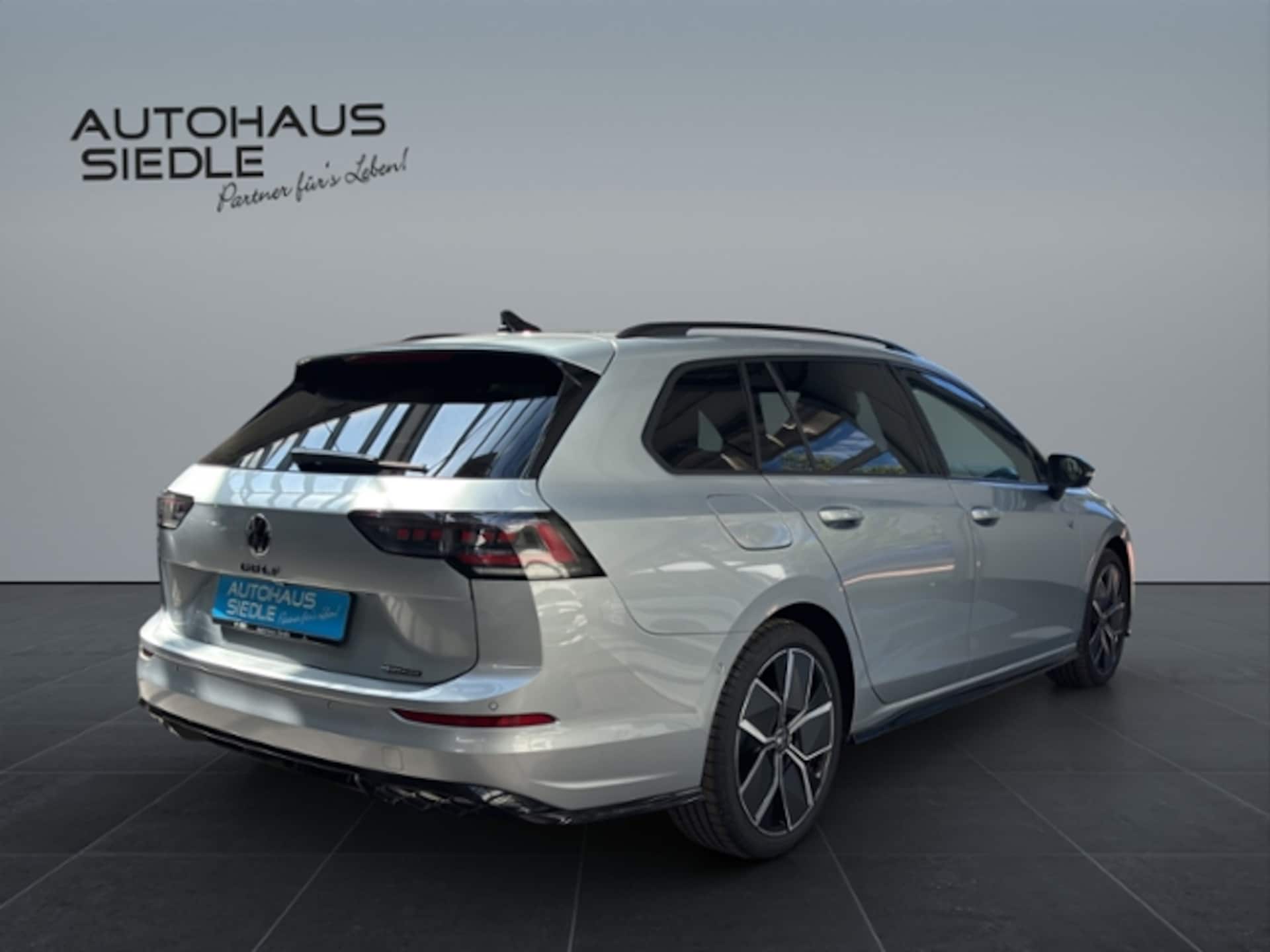Volkswagen Golf Variant R-Line