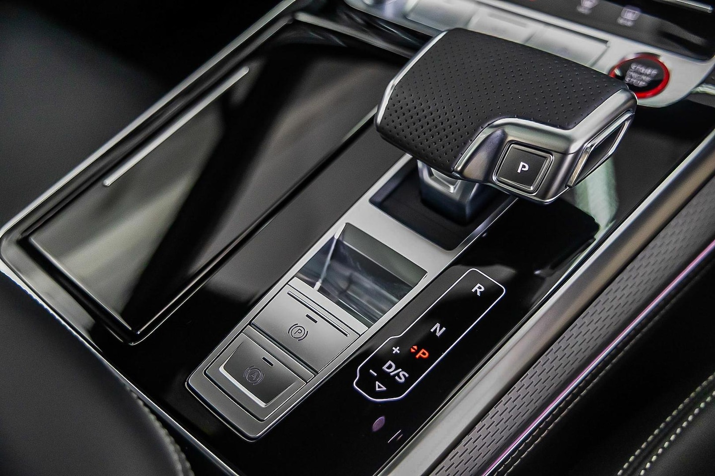Image about Audi SQ7 TFSI quattro tiptronic