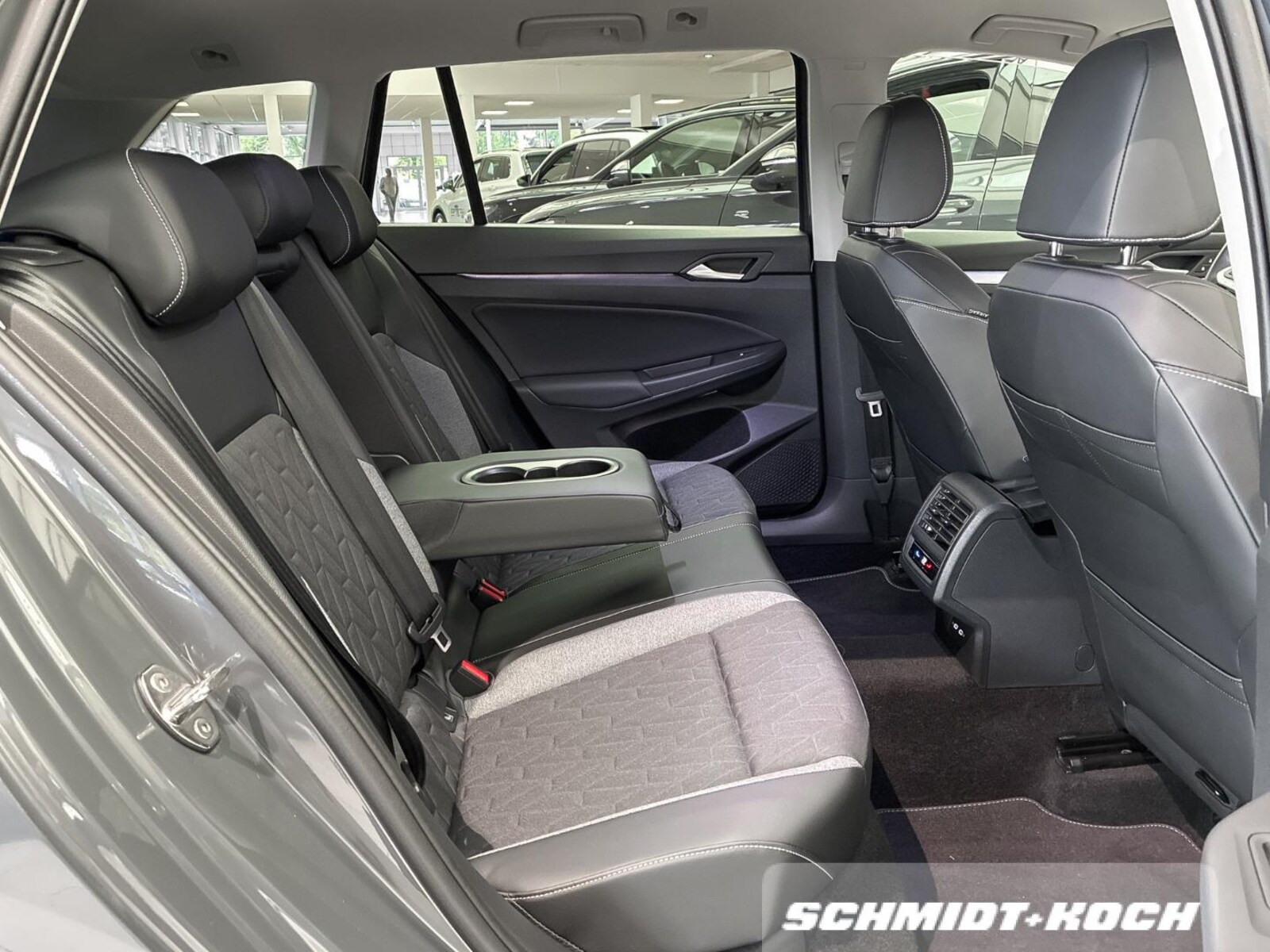 Volkswagen Golf Variant – Bild 8