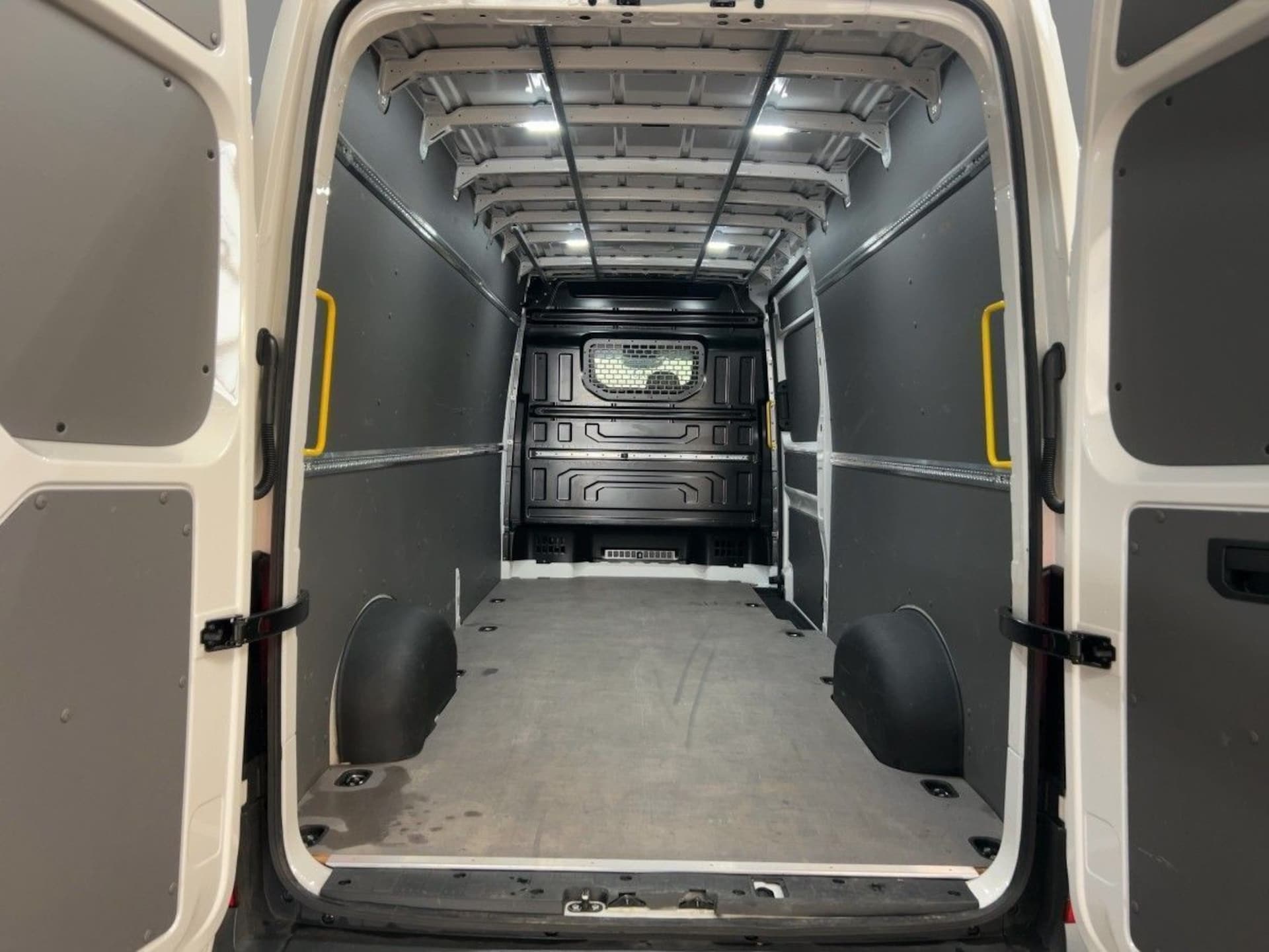 Volkswagen Crafter Kasten langer Radstand