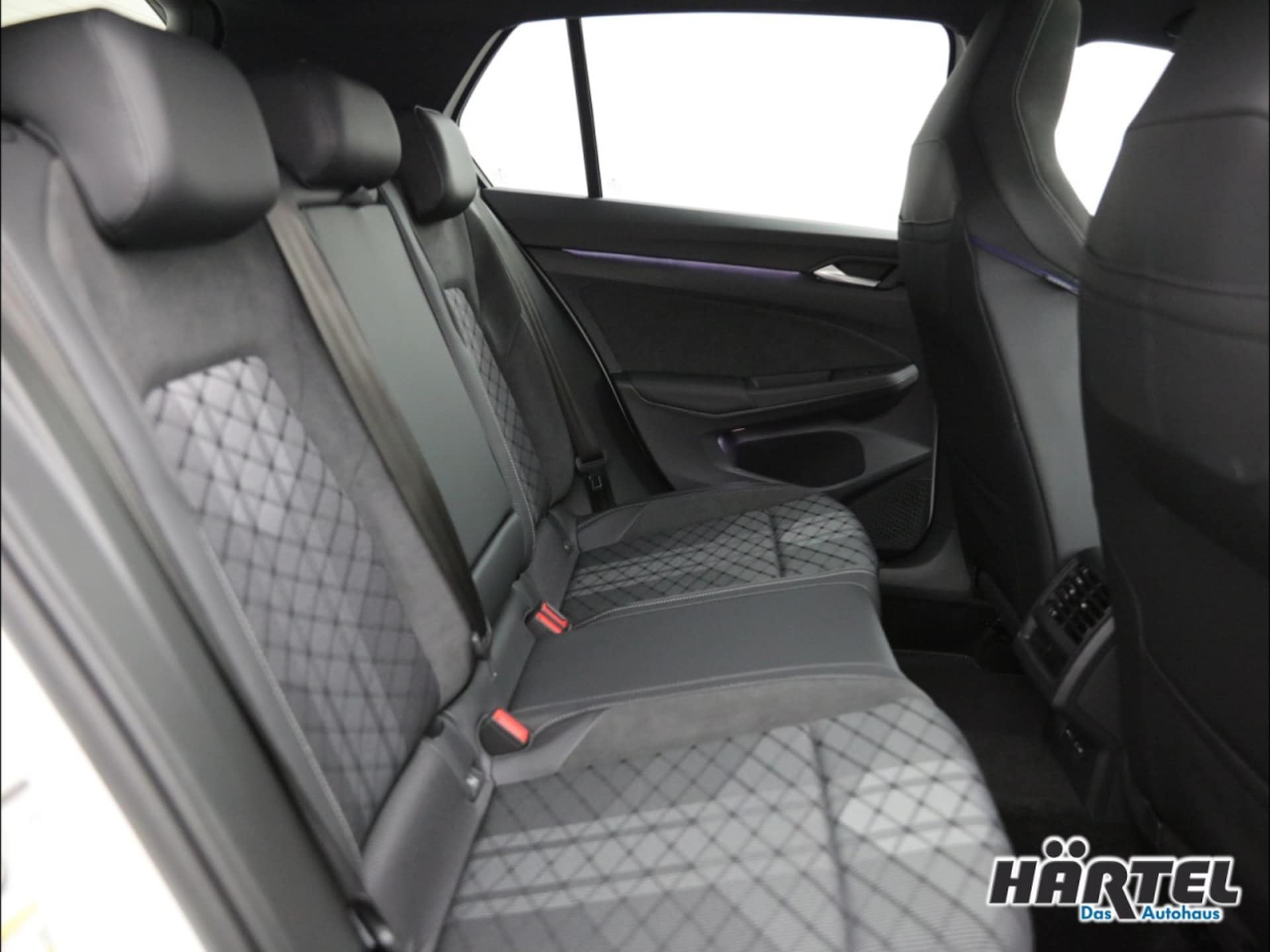 Volkswagen Golf R-Line