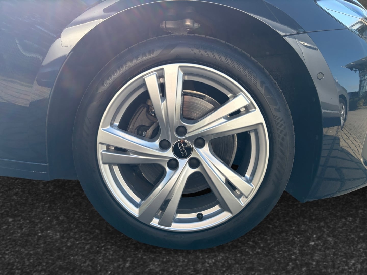 Bild über Audi A5 Avant TFSI 110 kW S tronic - für weitere Informationen kontaktieren Sie den Audi Partner