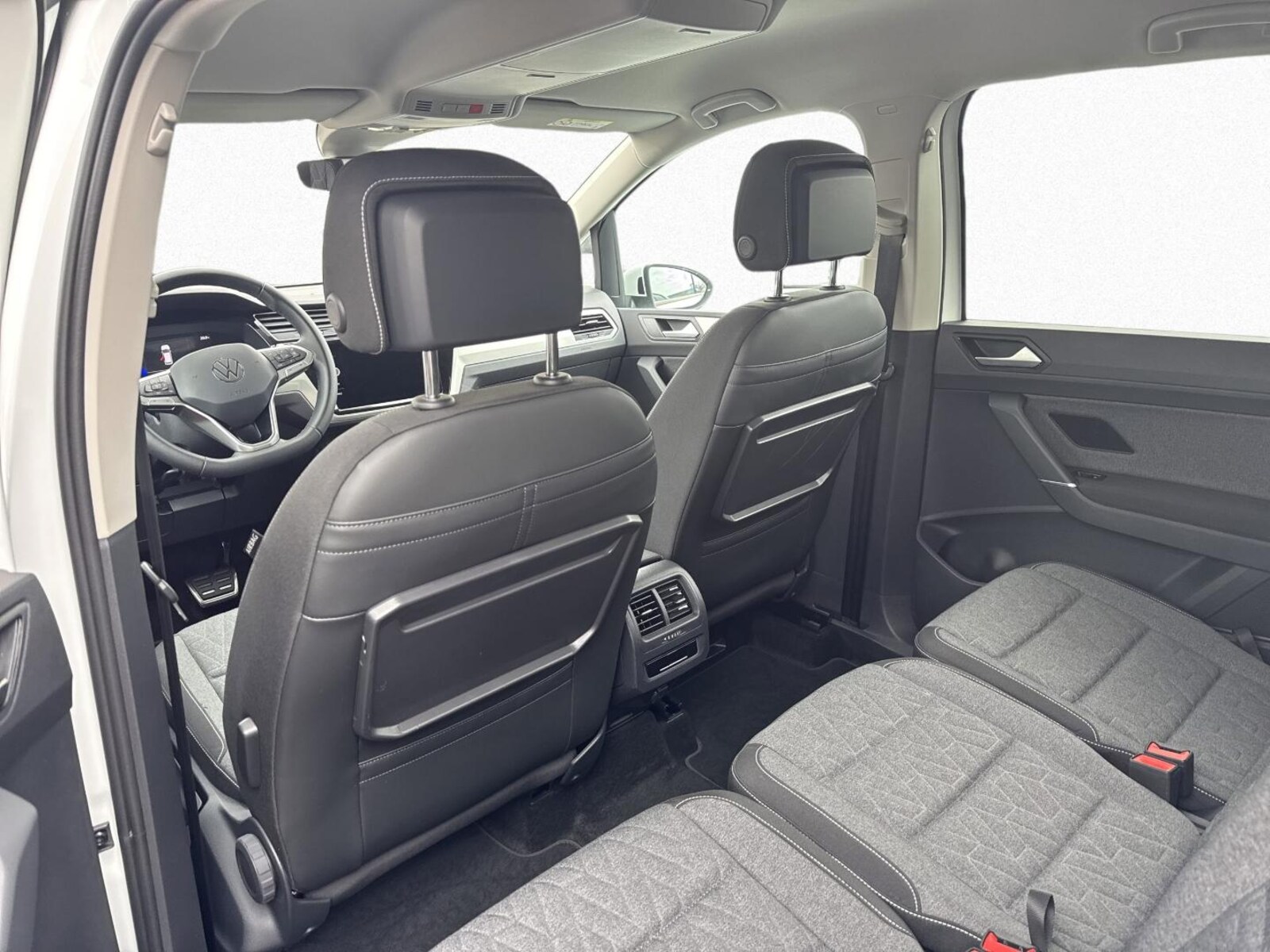 Volkswagen Touran – Bild 9