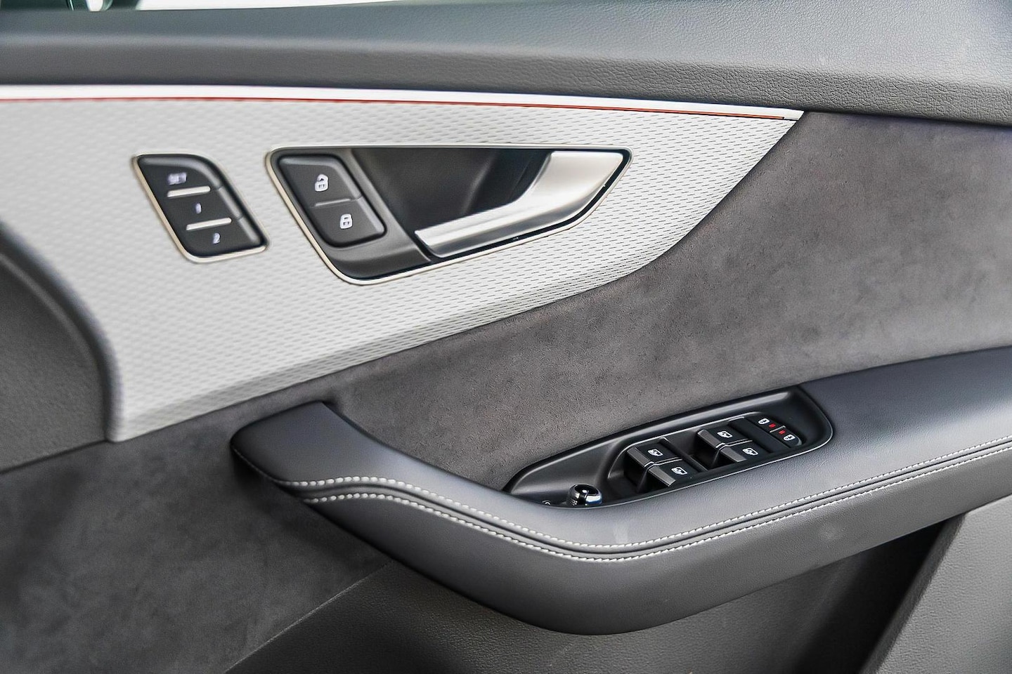 Image about Audi SQ7 TFSI quattro tiptronic