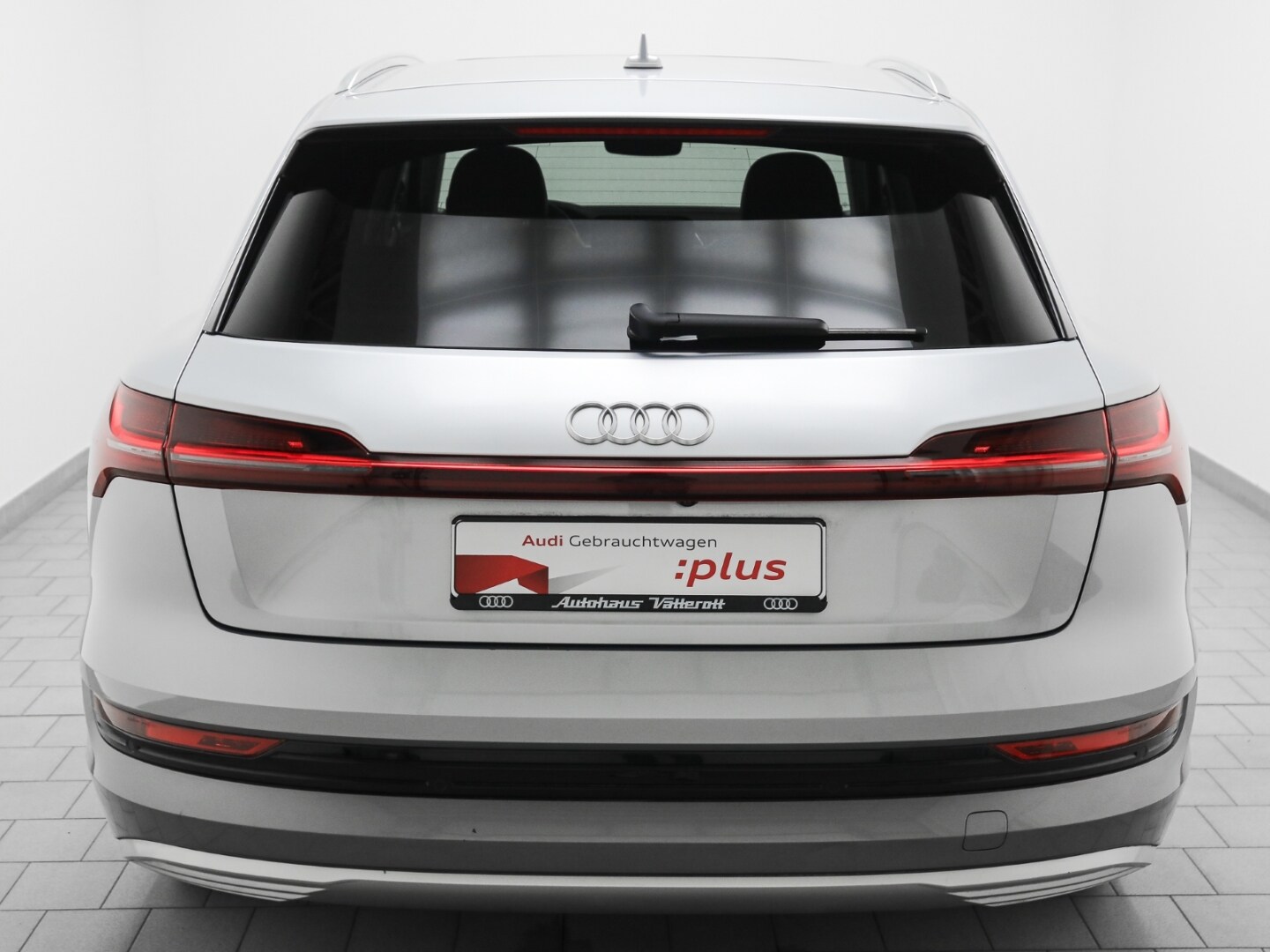 Image about Audi e-tron advanced 55 quattro 300 kW