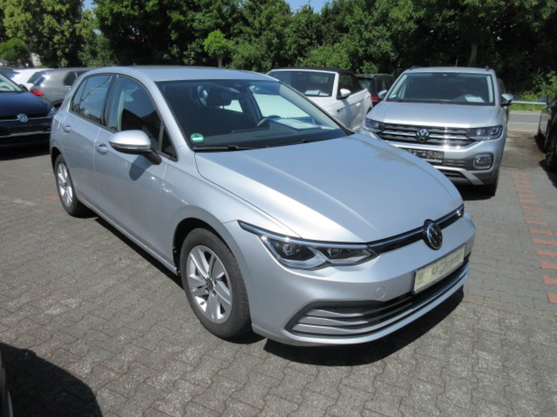 Volkswagen Golf Life