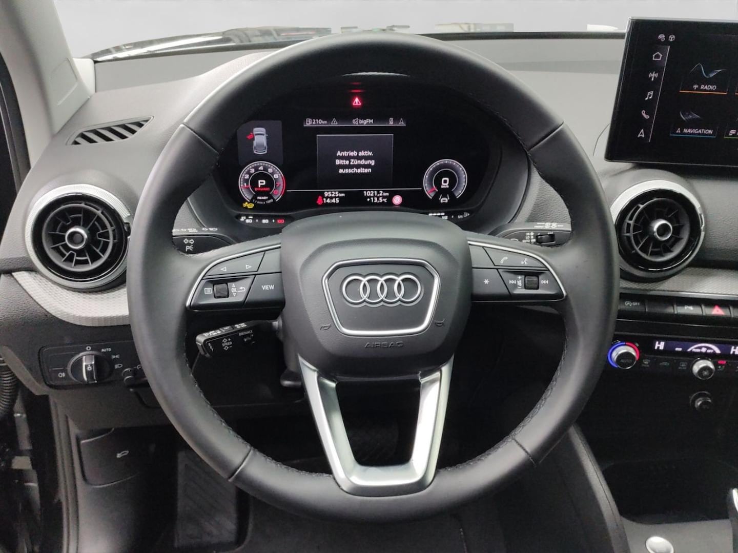 Bild über Audi Q2 S line 40 TFSI quattro S tronic - für weitere Informationen kontaktieren Sie den Audi Partner