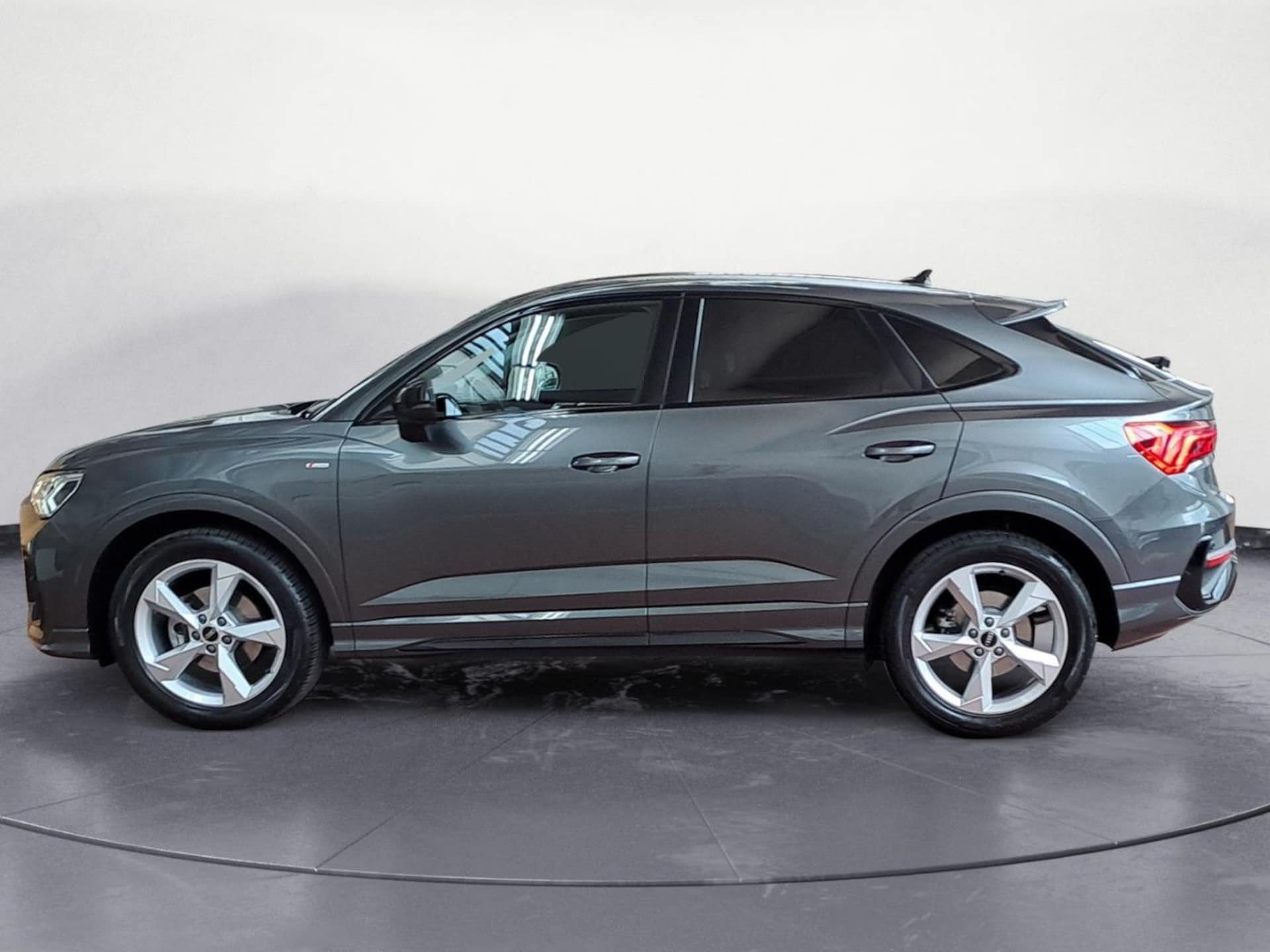 Audi Q3 Sportback S line