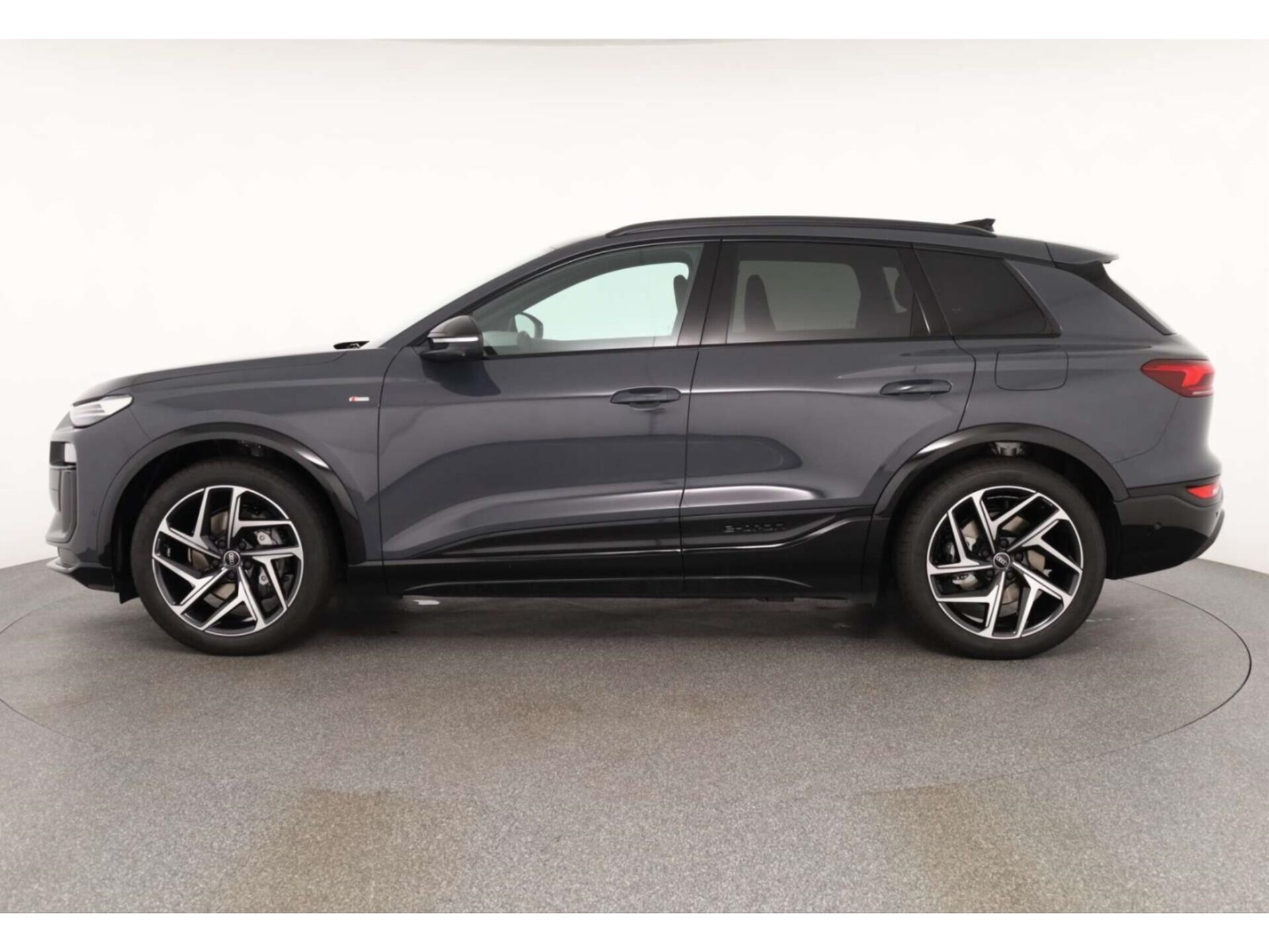 Audi Q6 SUV e-tron