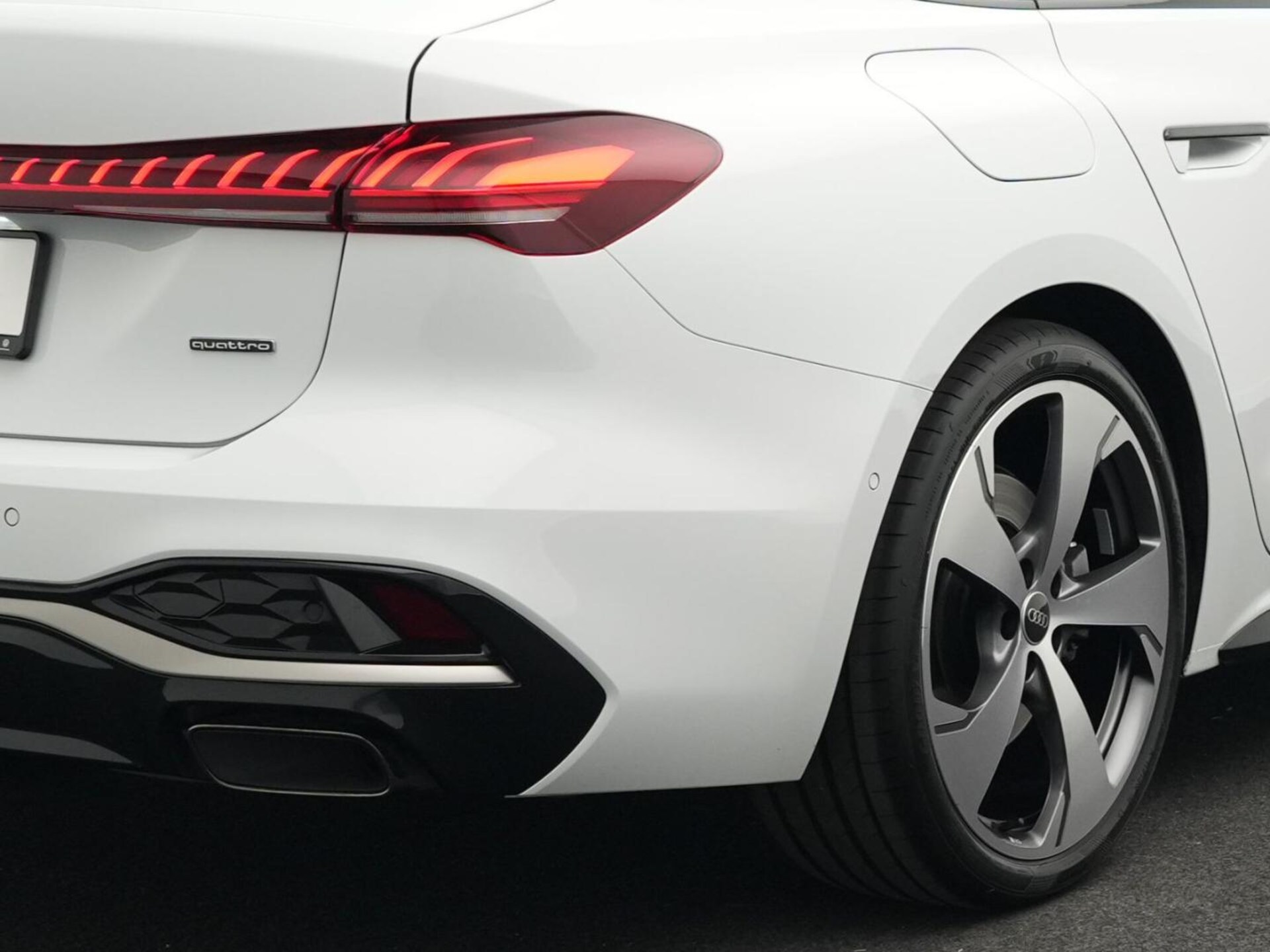 Audi A5 Limousine e-hybrid edition one
