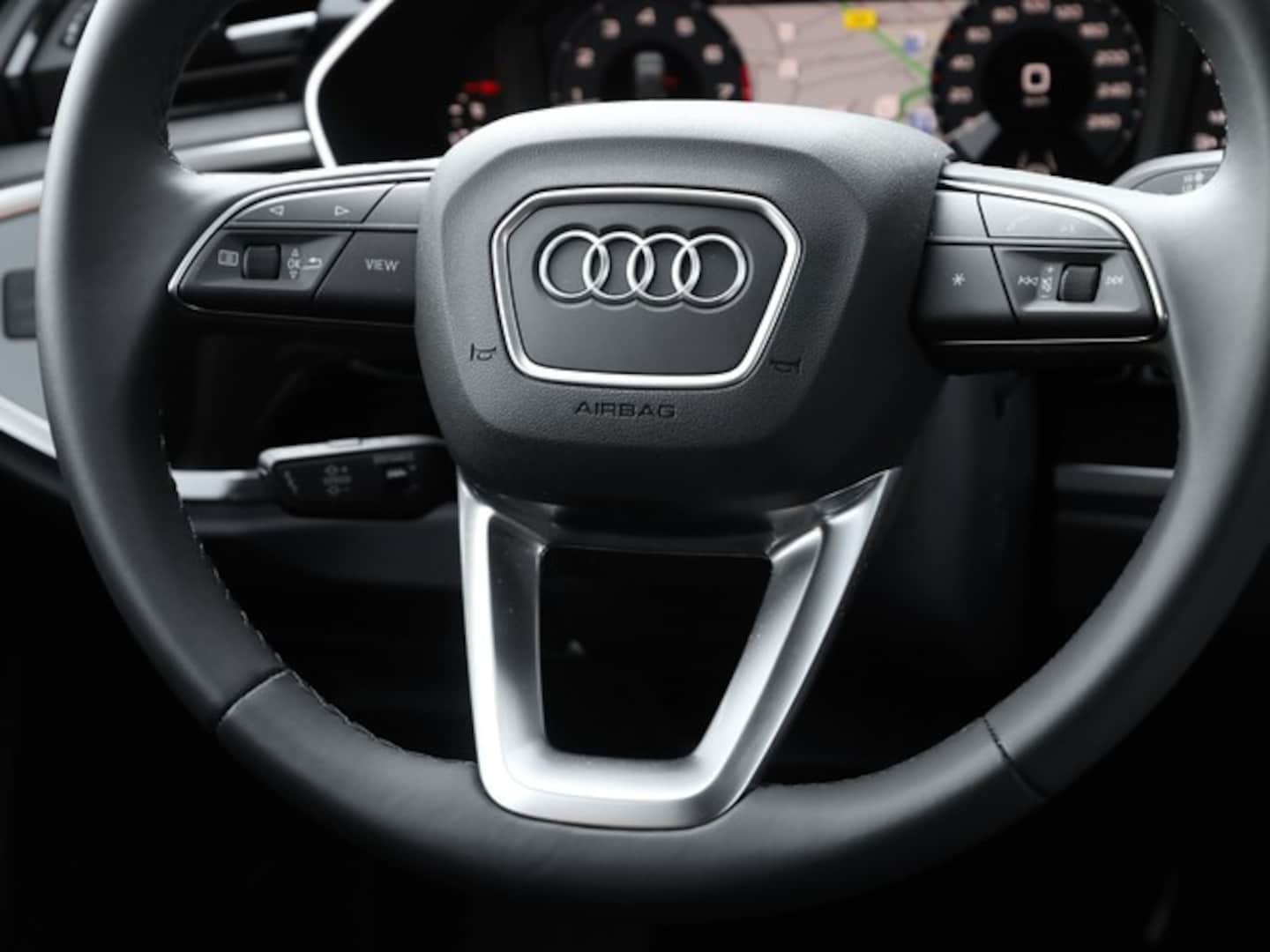 Bild über Audi Q3 TFSI quattro 180 kW S tronic - für weitere Informationen kontaktieren Sie den Audi Partner