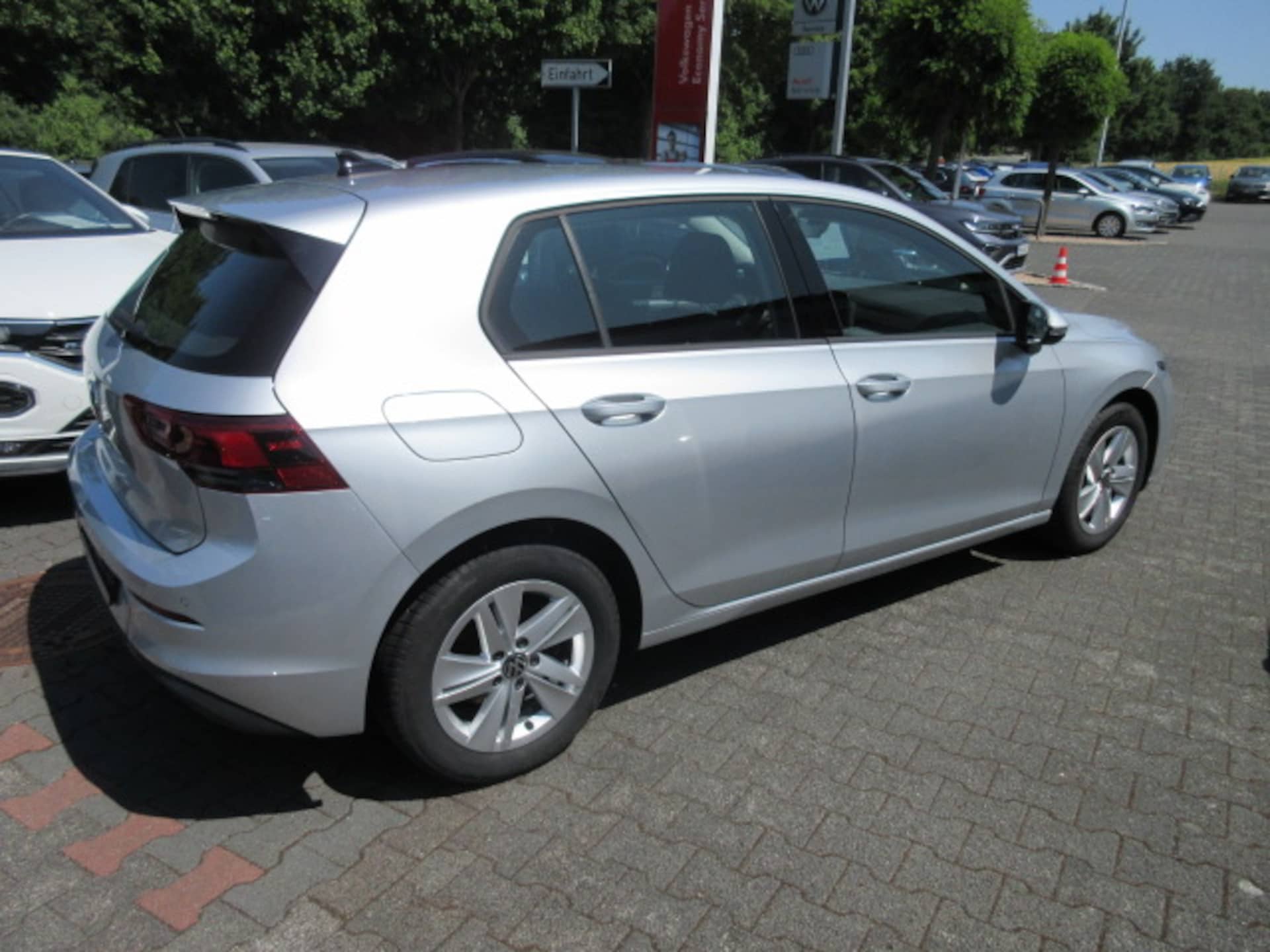 Volkswagen Golf Life