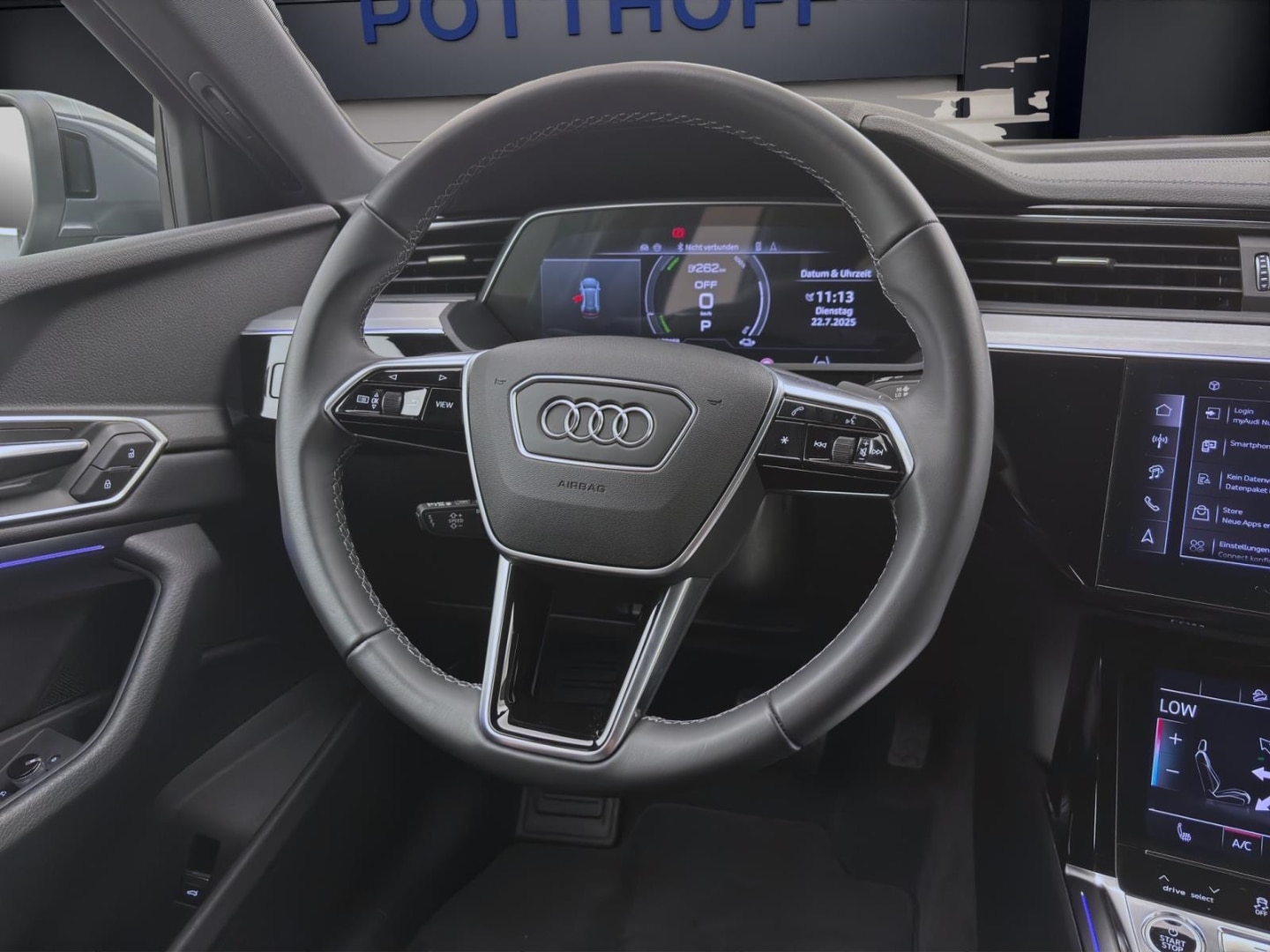Image about Audi Q8 e-tron advanced 55 e-tron quattro