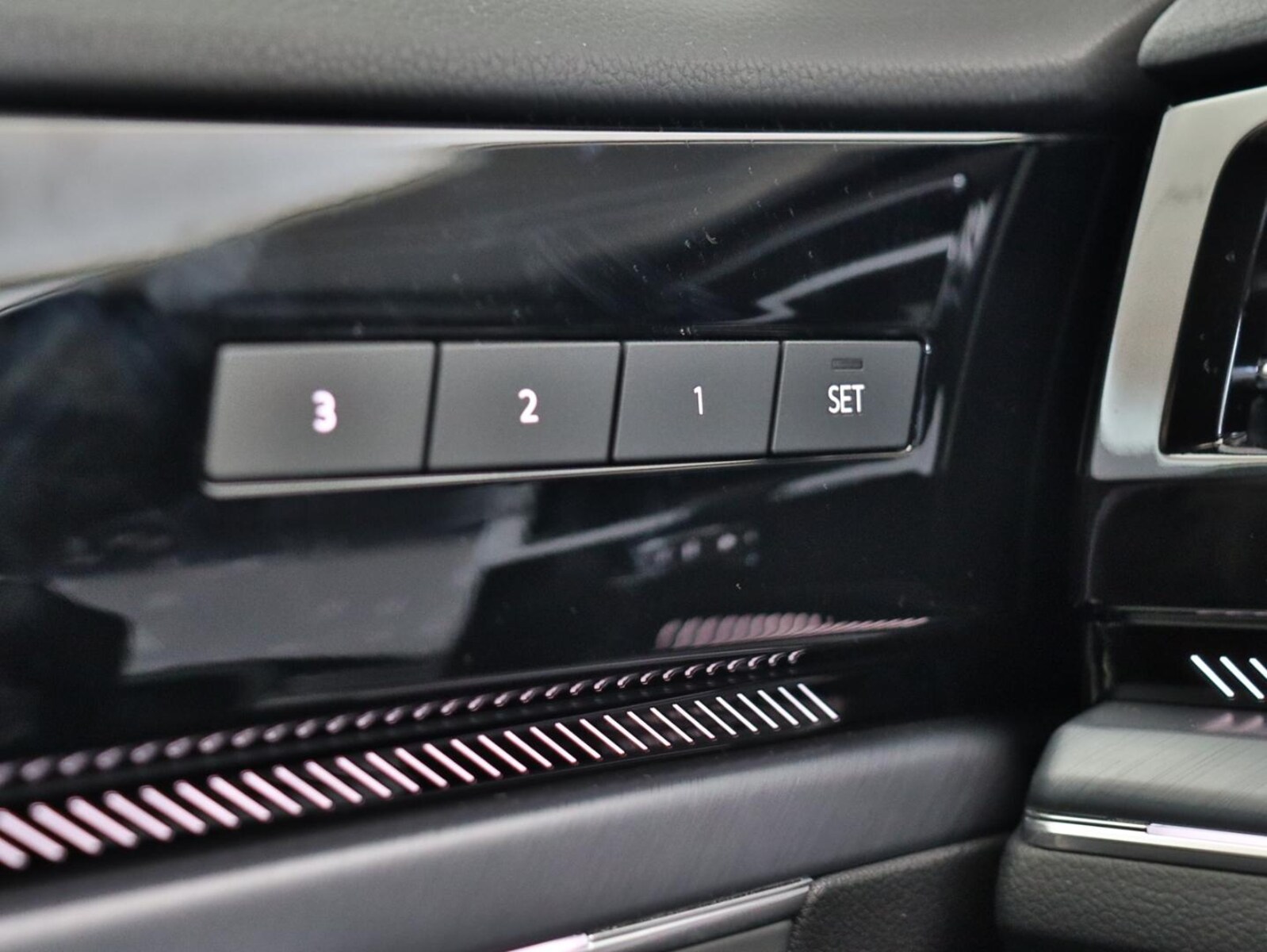 Volkswagen Touareg – Bild 13