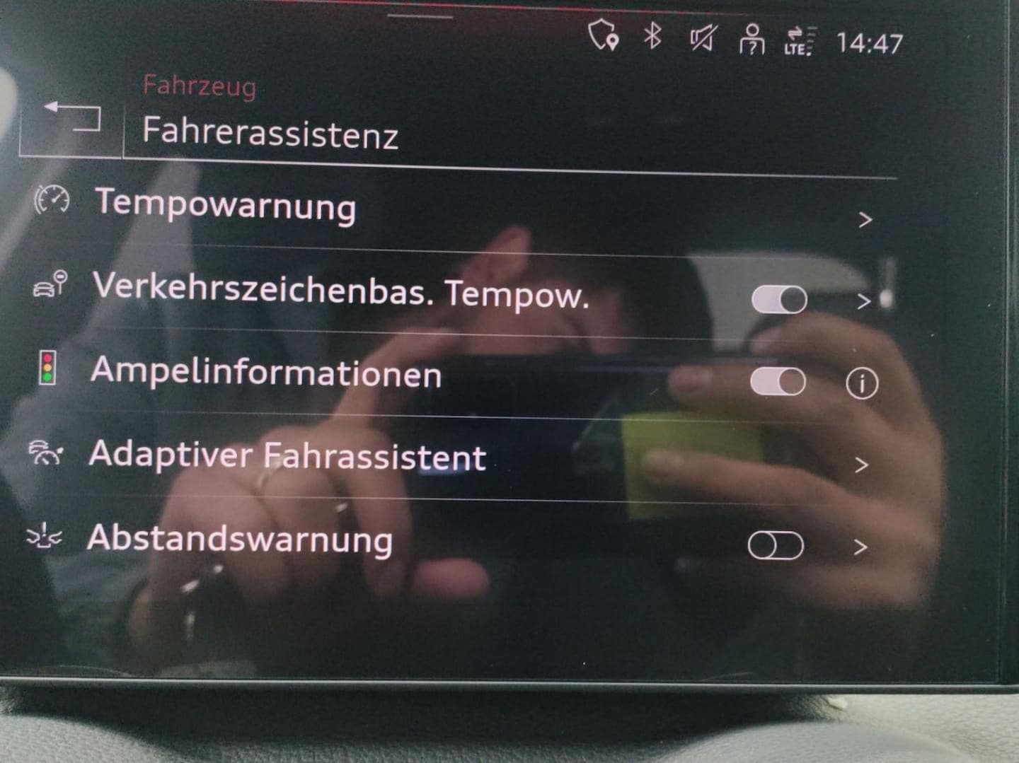 Bild über Audi Q2 S line 40 TFSI quattro S tronic - für weitere Informationen kontaktieren Sie den Audi Partner