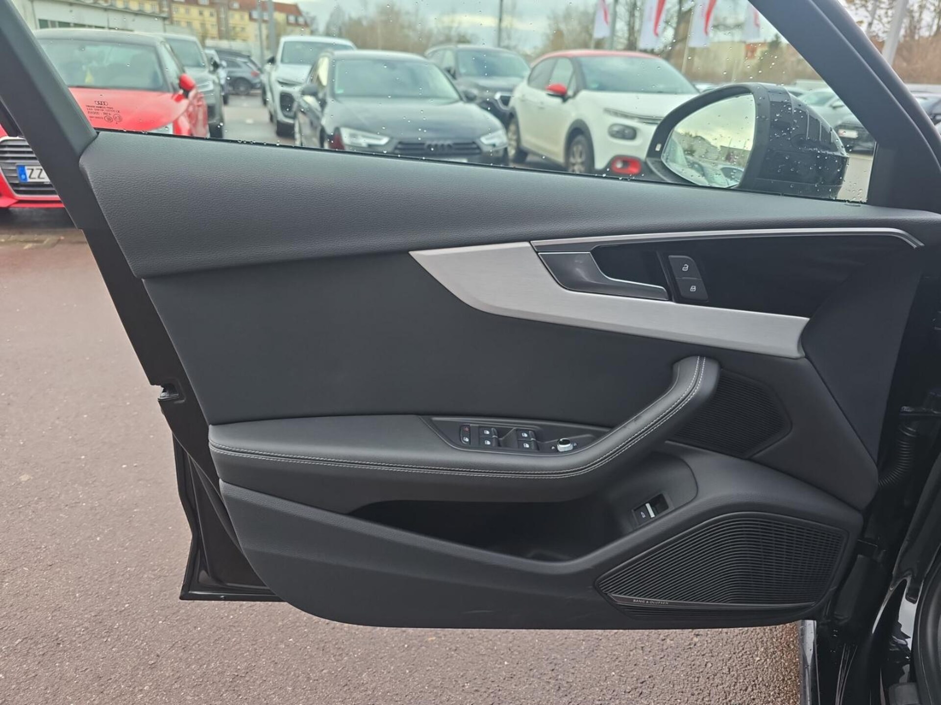 Audi A4 Avant S line