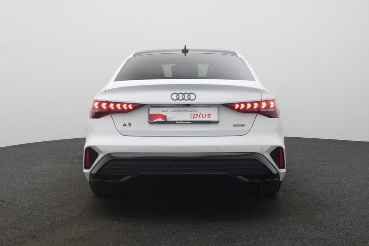 Bild über Audi A3 Limousine TFSI quattro S tronic - für weitere Informationen kontaktieren Sie den Audi Partner