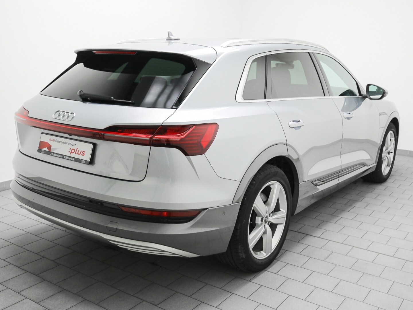 Image about Audi e-tron advanced 55 quattro 300 kW