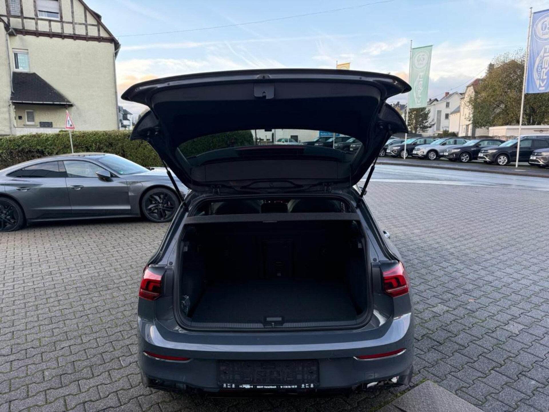 Volkswagen Golf R-Line
