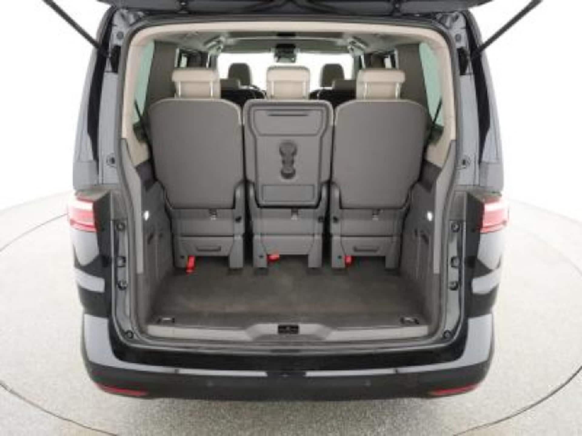 Volkswagen Multivan Langversion Basis-Modell