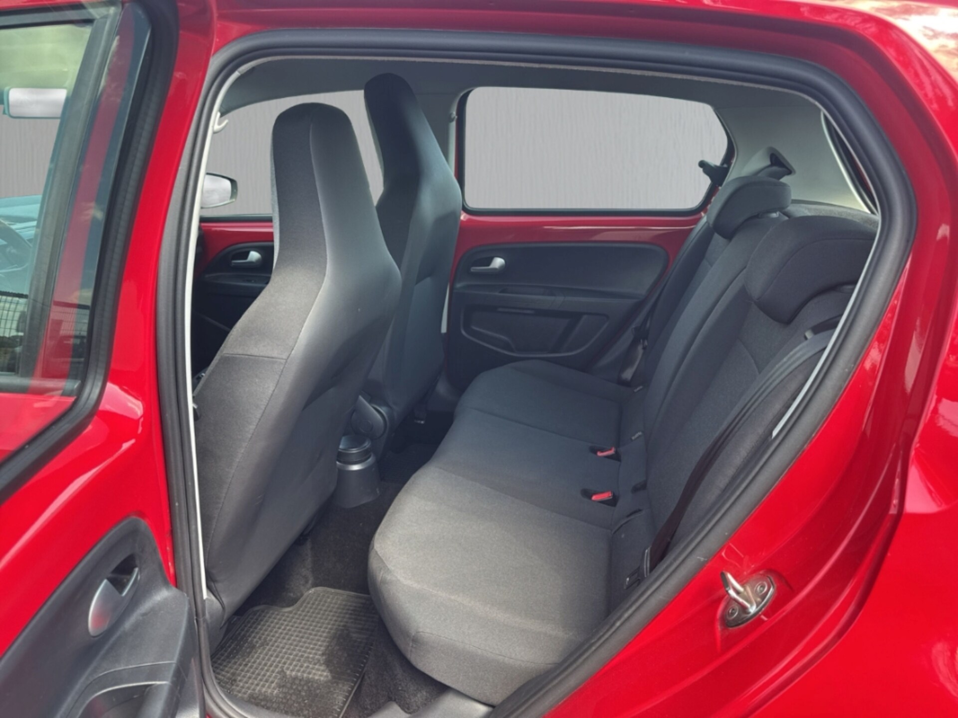 Volkswagen up! move up!