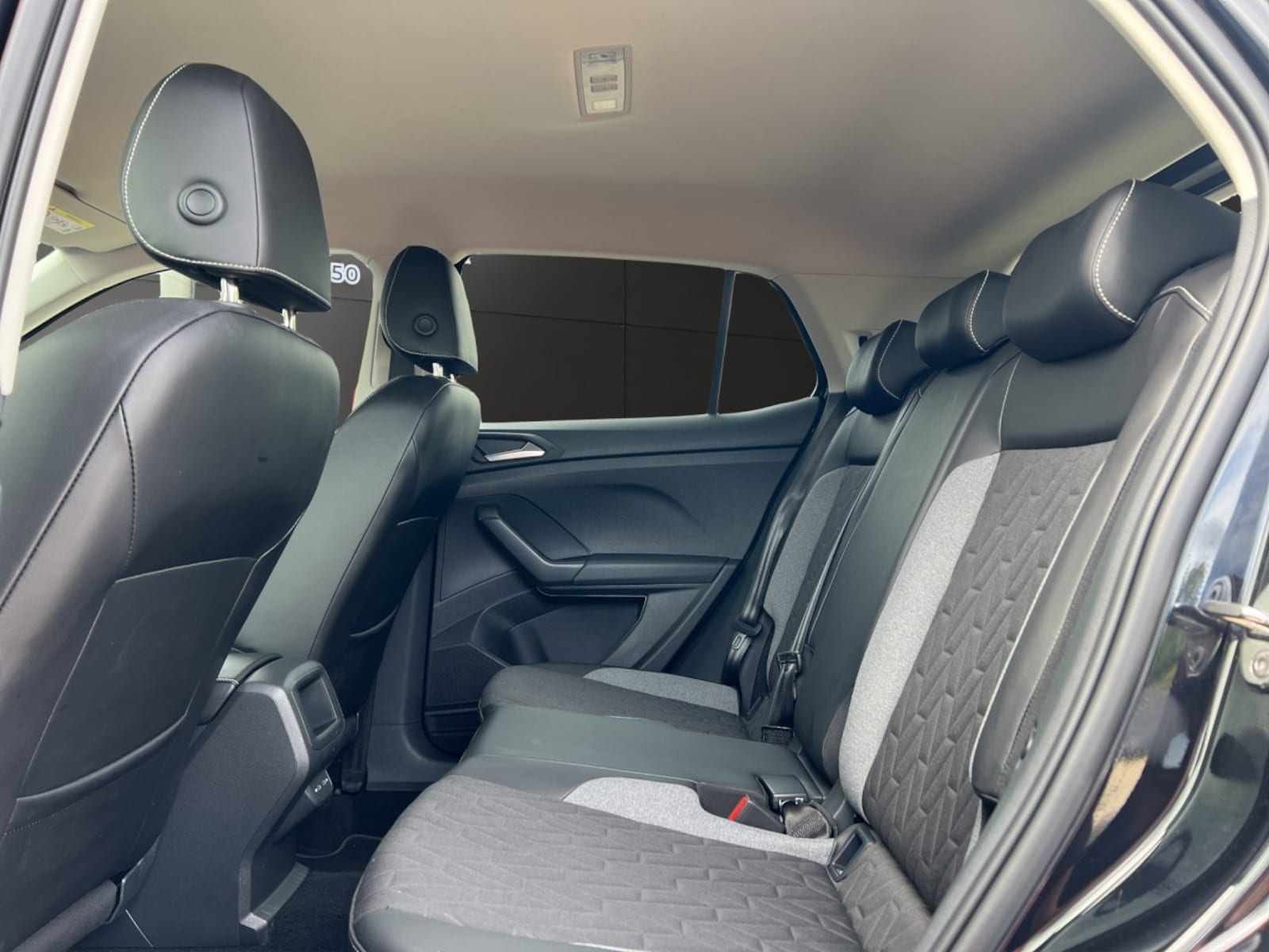 Volkswagen T-Cross – Bild 12