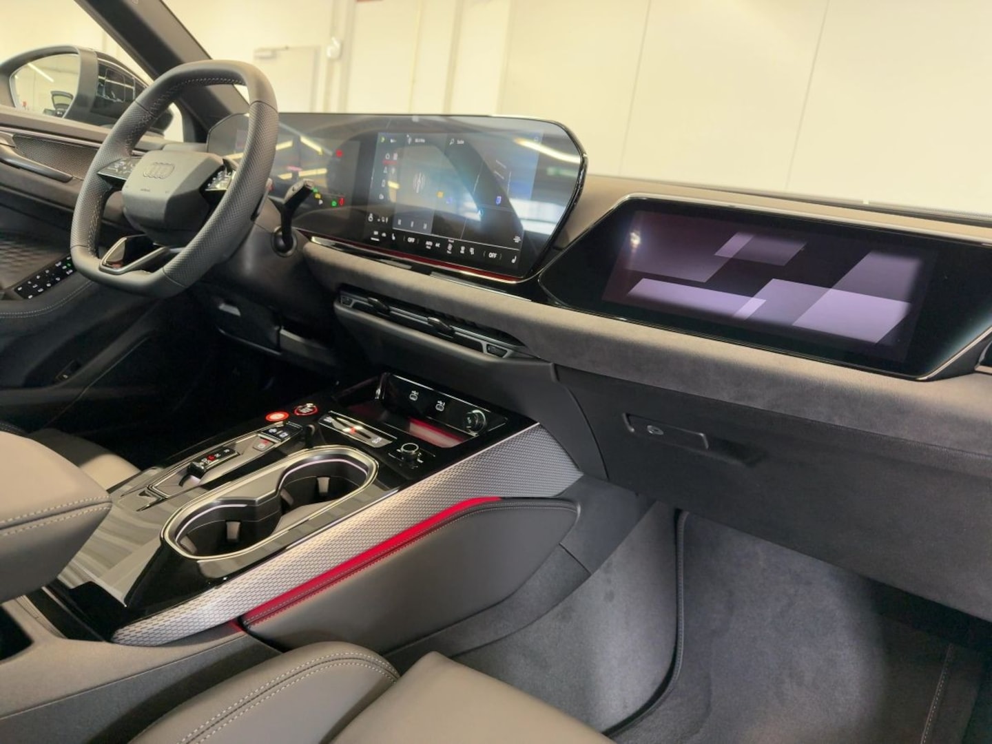 Bild über Audi A6 Avant TFSI quattro 270 kW S tronic - für weitere Informationen kontaktieren Sie den Audi Partner
