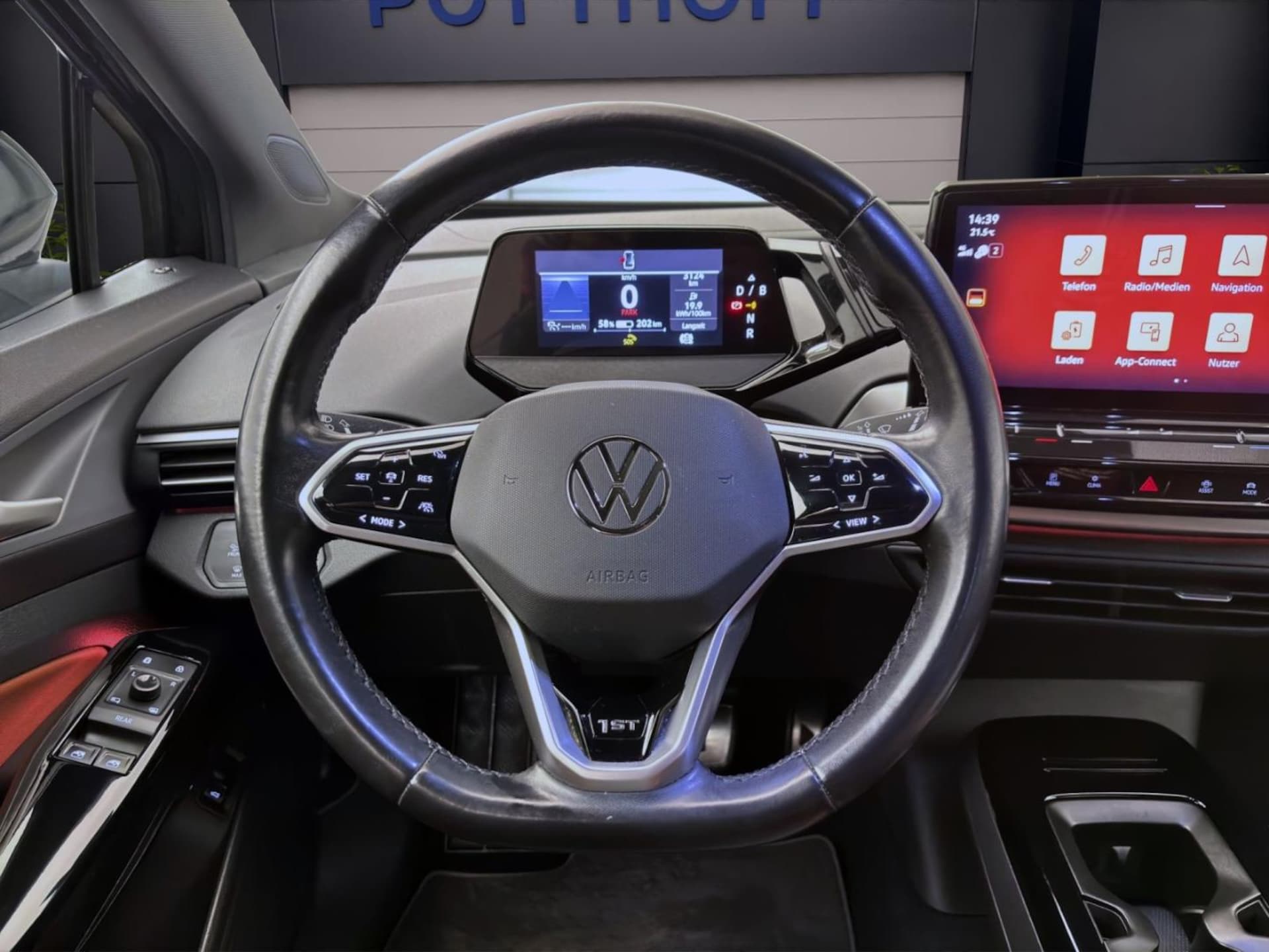 Volkswagen ID.4 1st Max