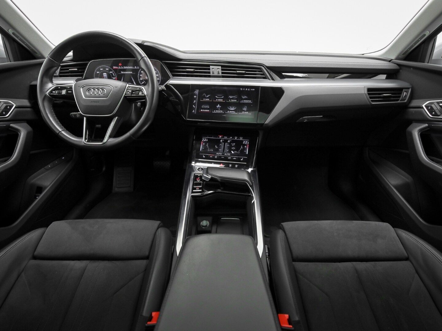 Image about Audi e-tron advanced 55 quattro 300 kW
