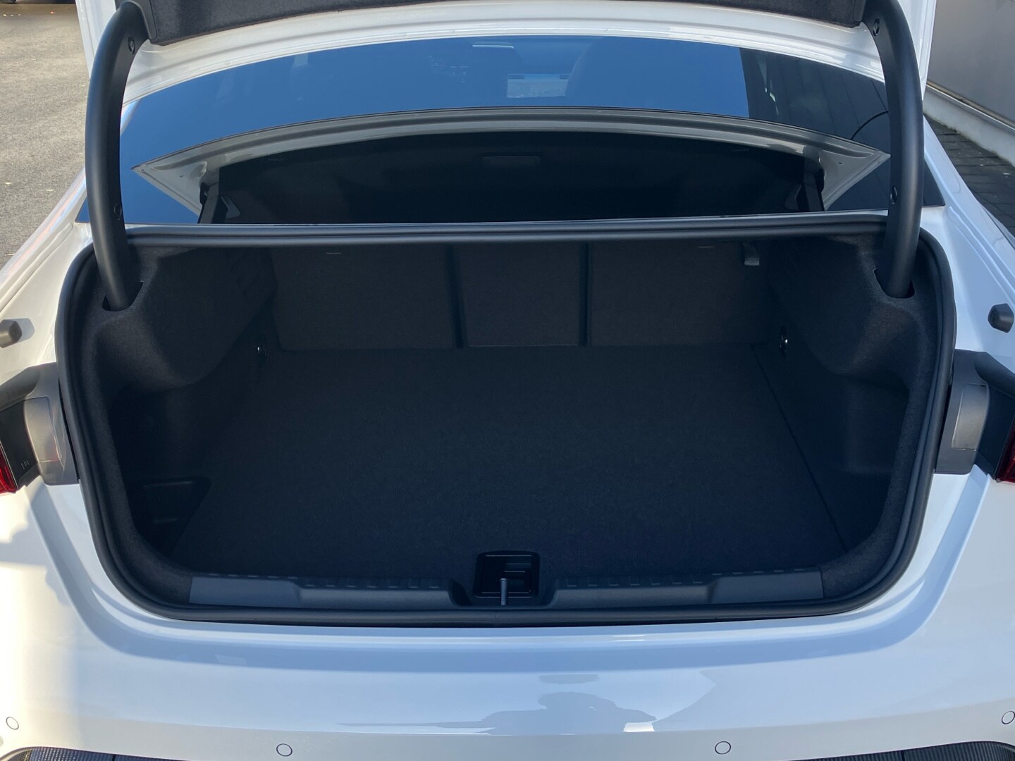 Image about Audi RS 3 Limousine TFSI quattro S tronic