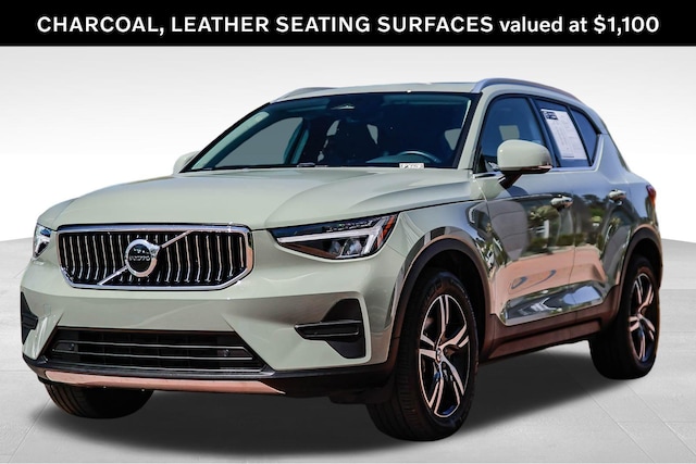 2025 Volvo XC40