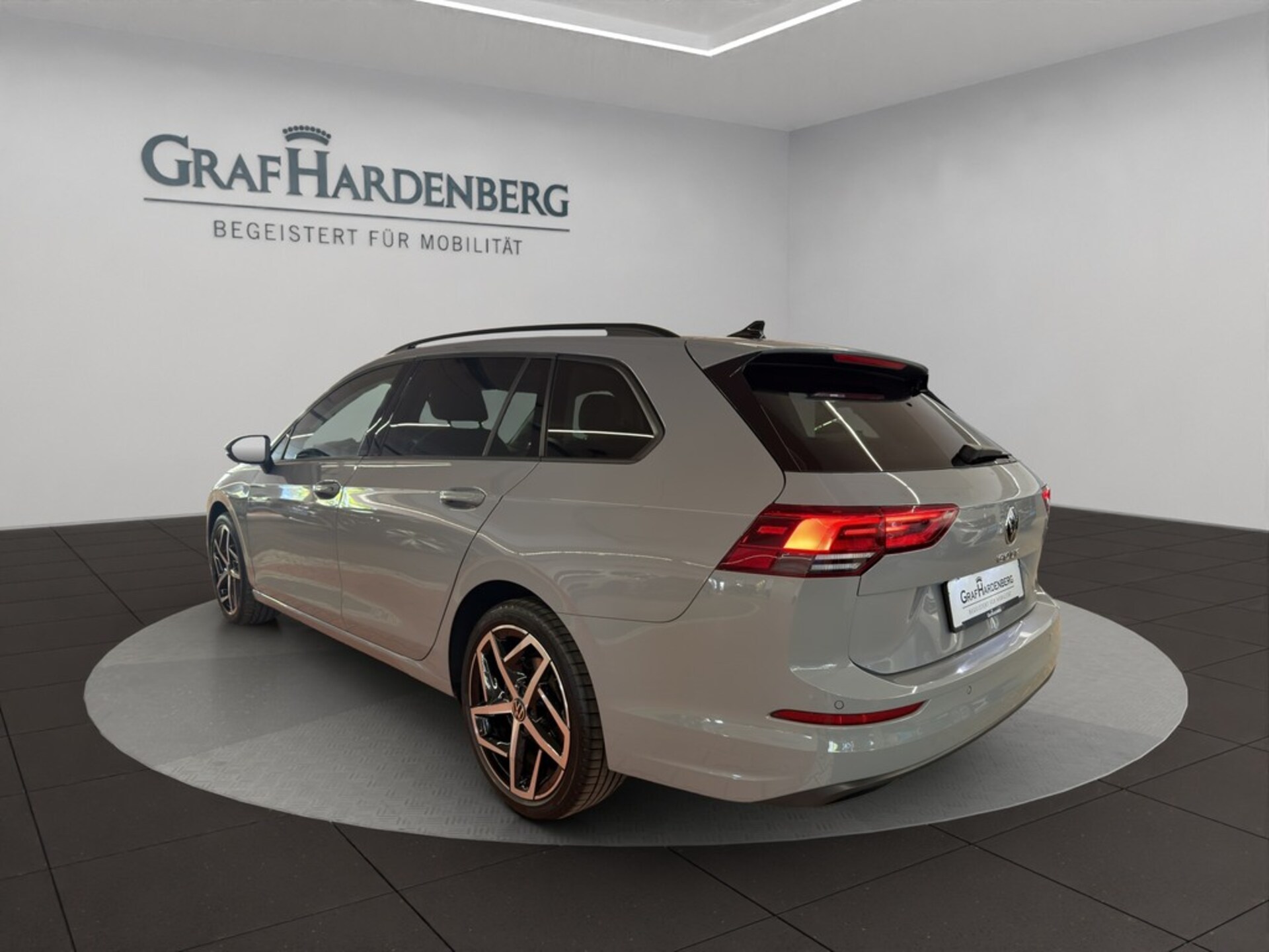 Volkswagen Golf Variant Life