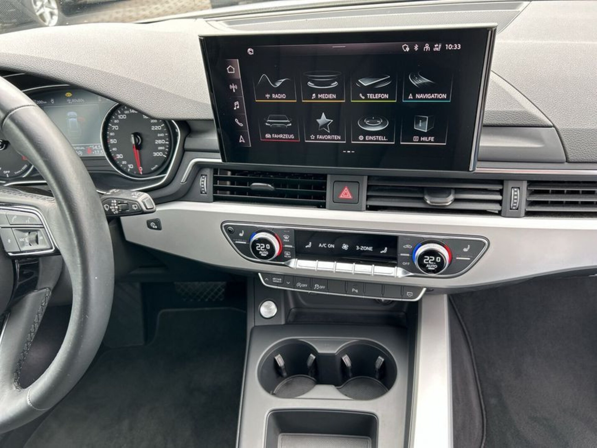 Audi A4 Avant S line