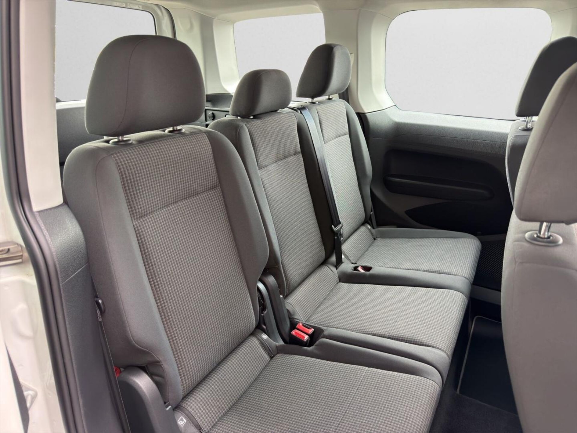Volkswagen Caddy Kombi Basis-Modell