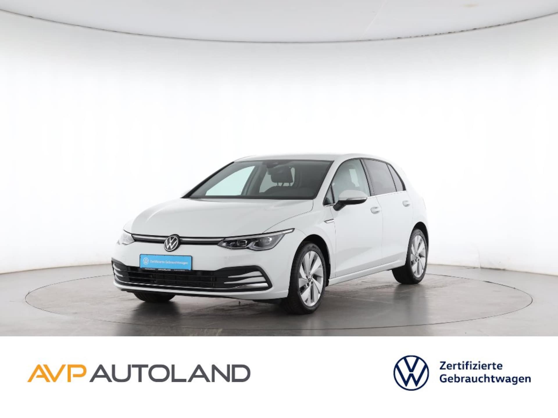 Volkswagen Golf 2024 — VIII 1.5 eTSI DSG | NAVI LED