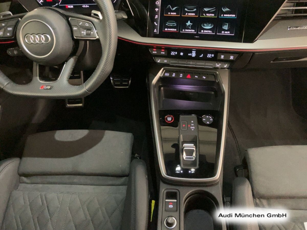 Image about Audi RS 3 Limousine TFSI quattro S tronic