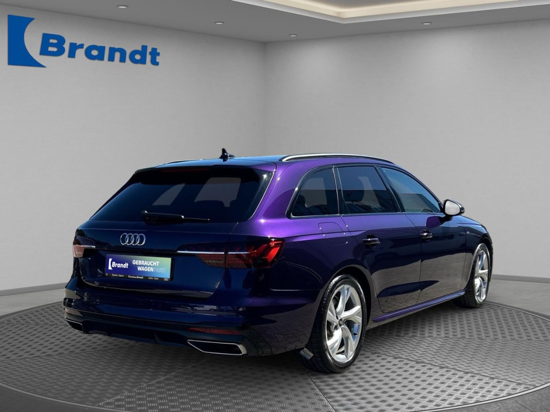 Audi A4 Avant S line