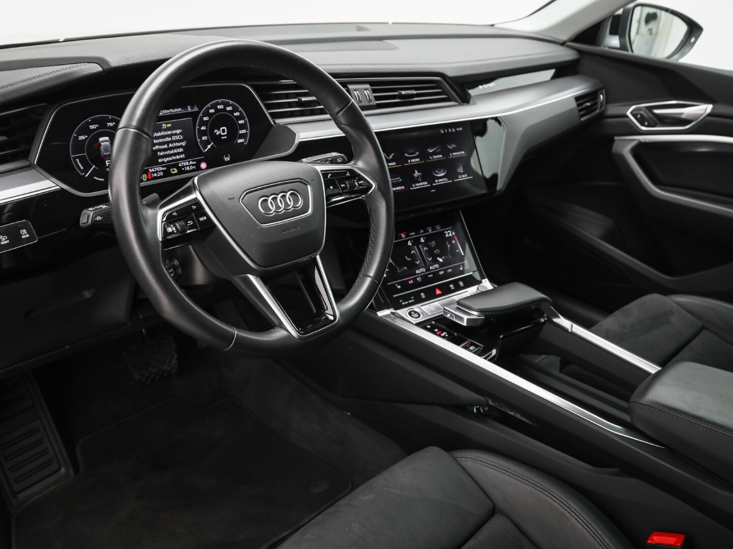 Image about Audi e-tron advanced 55 quattro 300 kW