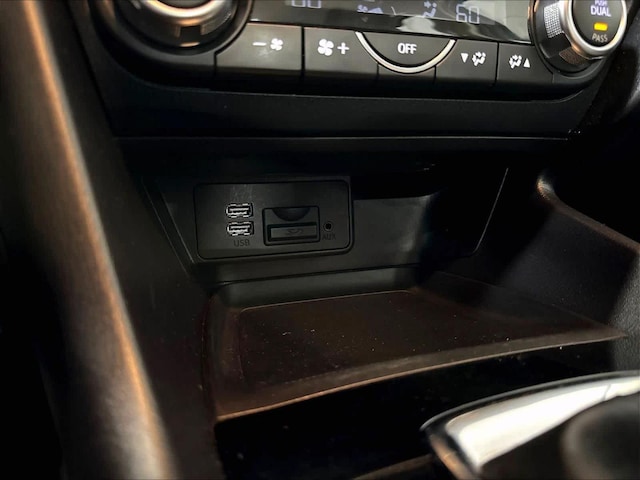 2017 Mazda Mazda3 Grand Touring - Photo 31