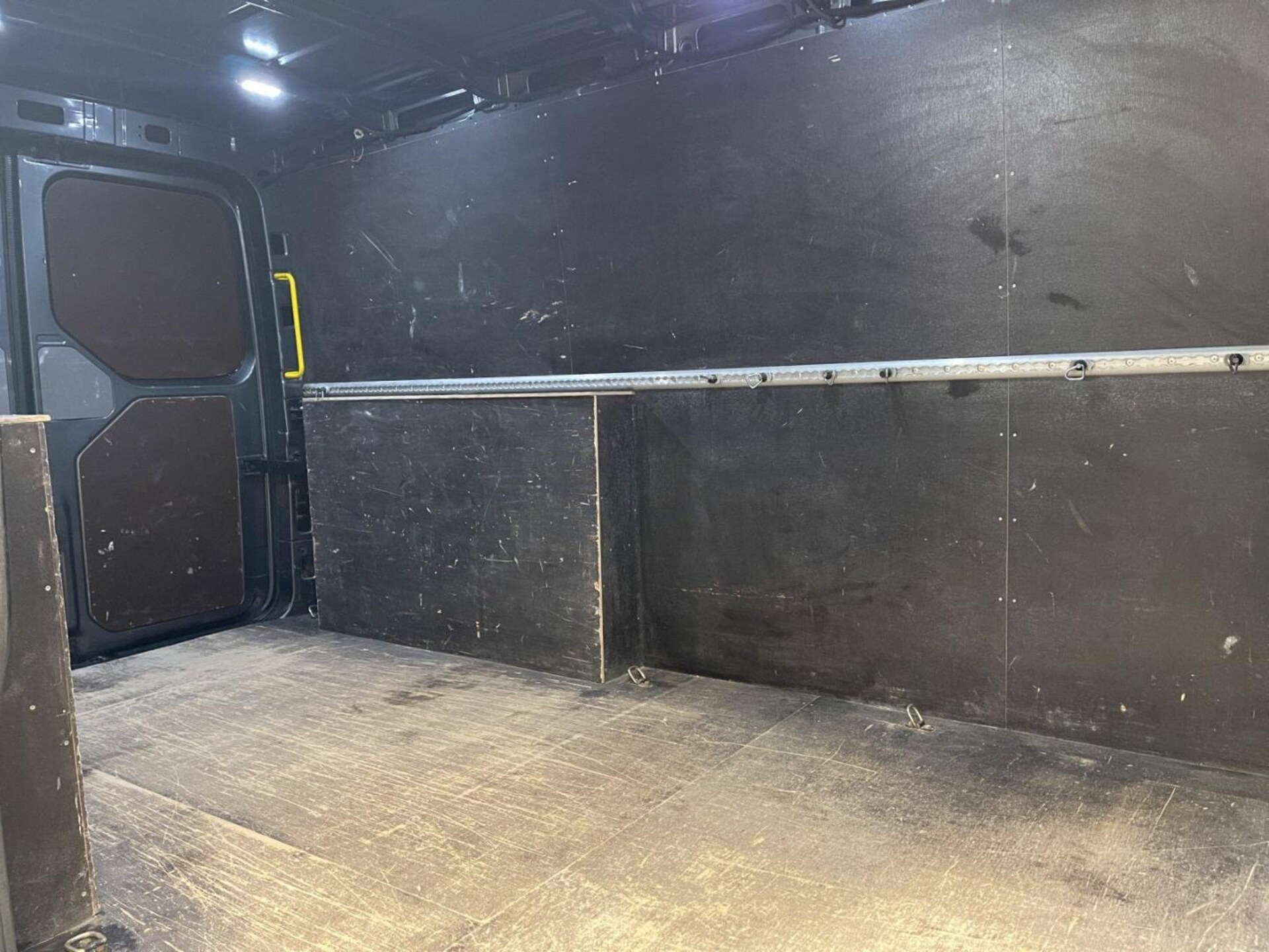 Volkswagen Crafter Kasten mittlerer Radstand