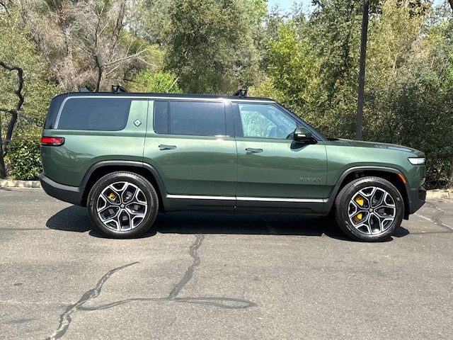 2026 Rivian R1S