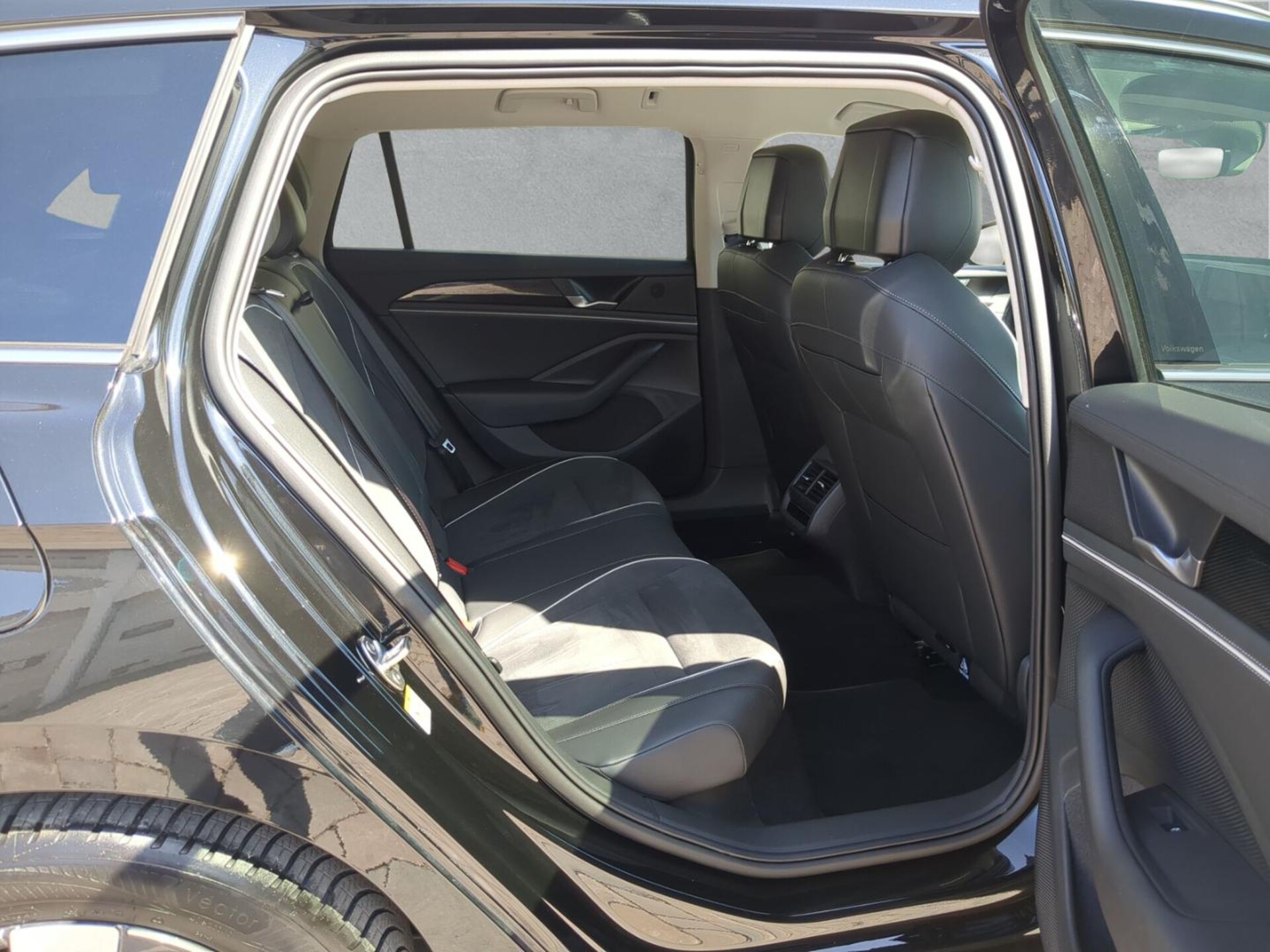 Volkswagen Passat Business