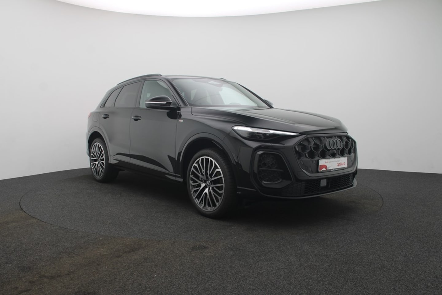 Bild über Audi Q5 SUV TDI quattro 150 kW S tronic - für weitere Informationen kontaktieren Sie den Audi Partner