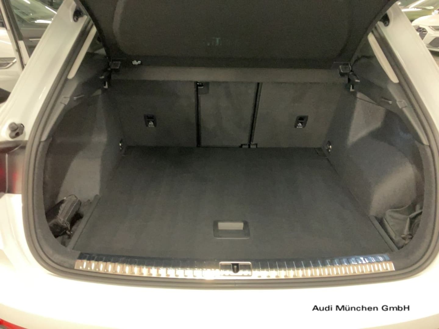 Bild über Audi Q3 TFSI 110 kW S tronic - für weitere Informationen kontaktieren Sie den Audi Partner