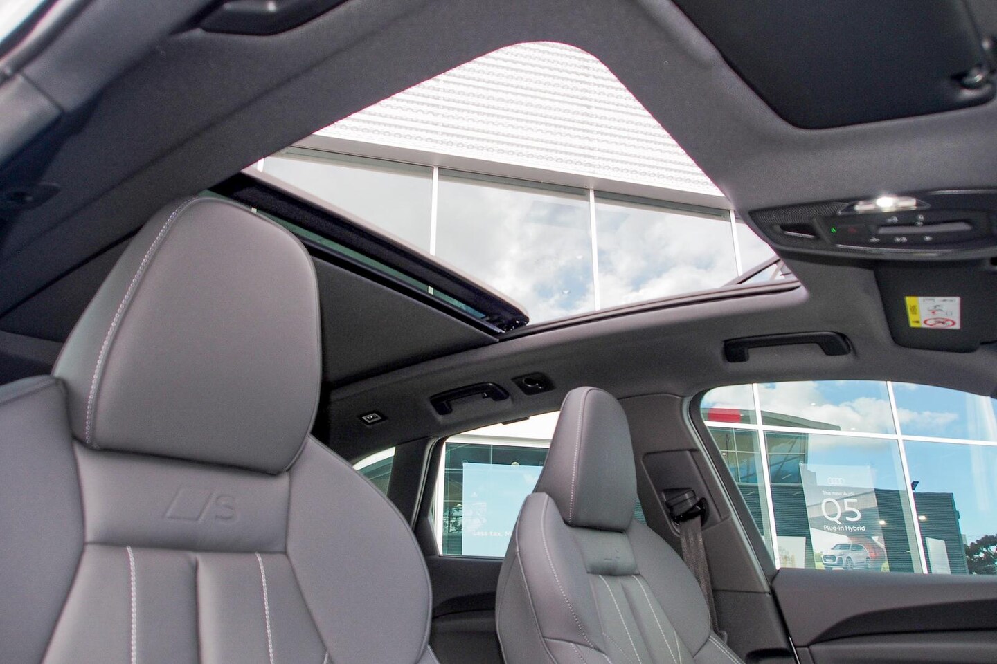 Image about Audi Q5 SUV TFSI quattro 200 kW sport