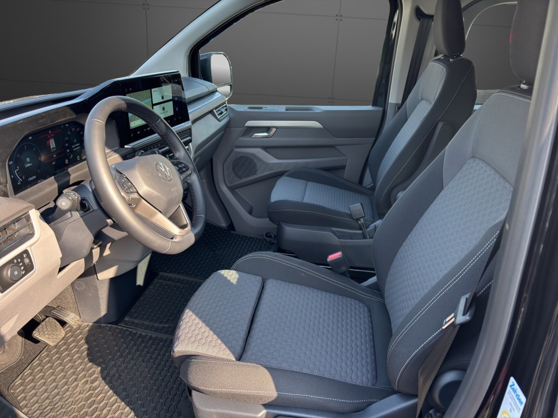 Volkswagen Caravelle langer Radstand Life