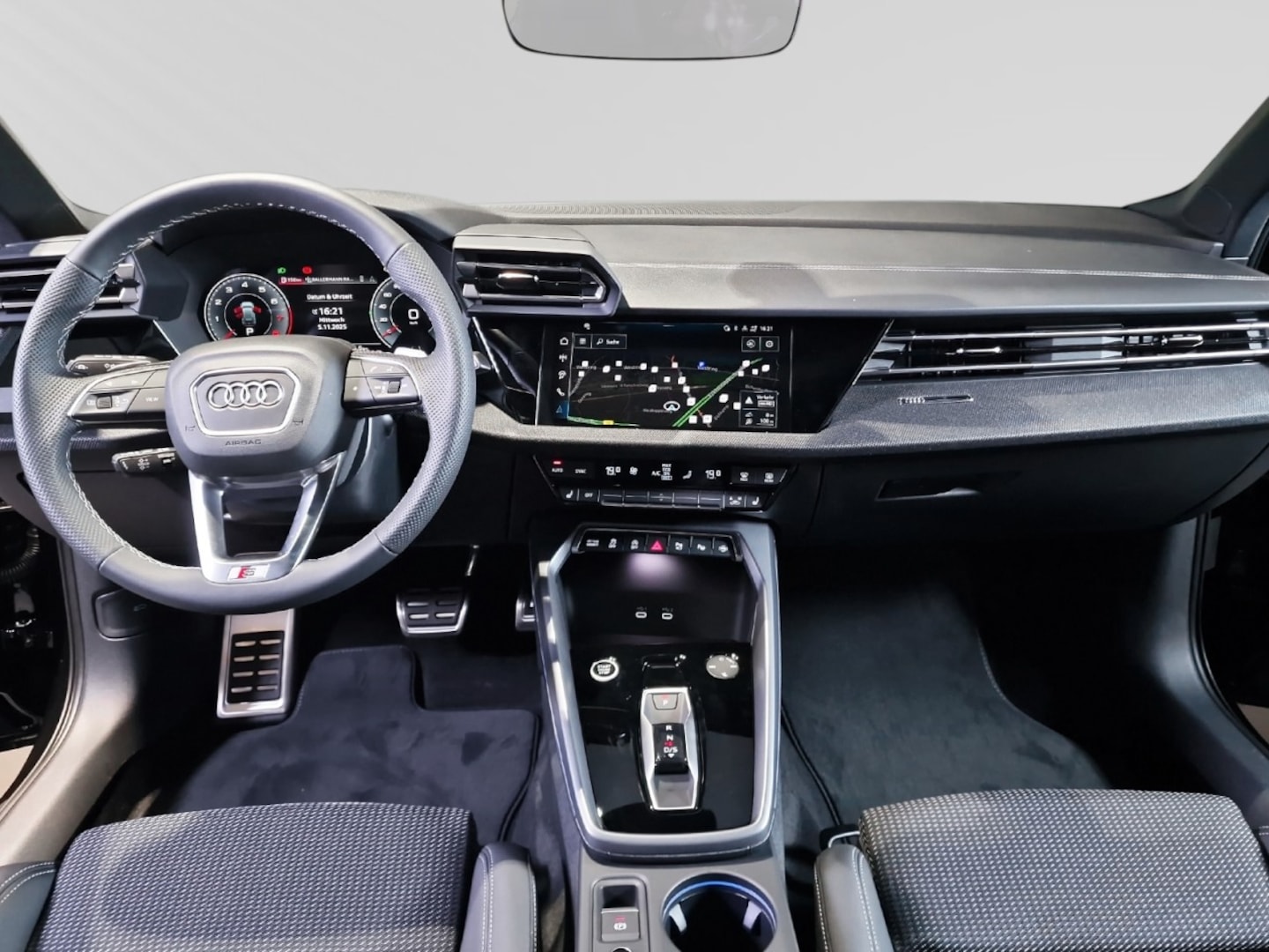 Bild über Audi A3 Sportback TFSI 110 kW S tronic - für weitere Informationen kontaktieren Sie den Audi Partner